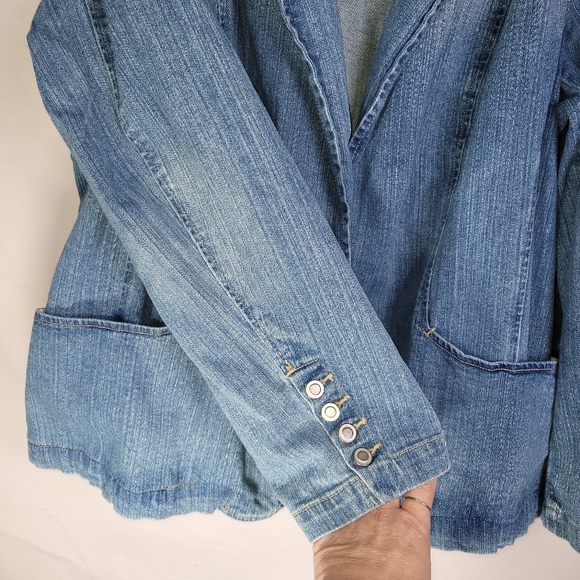 St. John's Bay Blue Denim Jacket - Picture 2 of 9